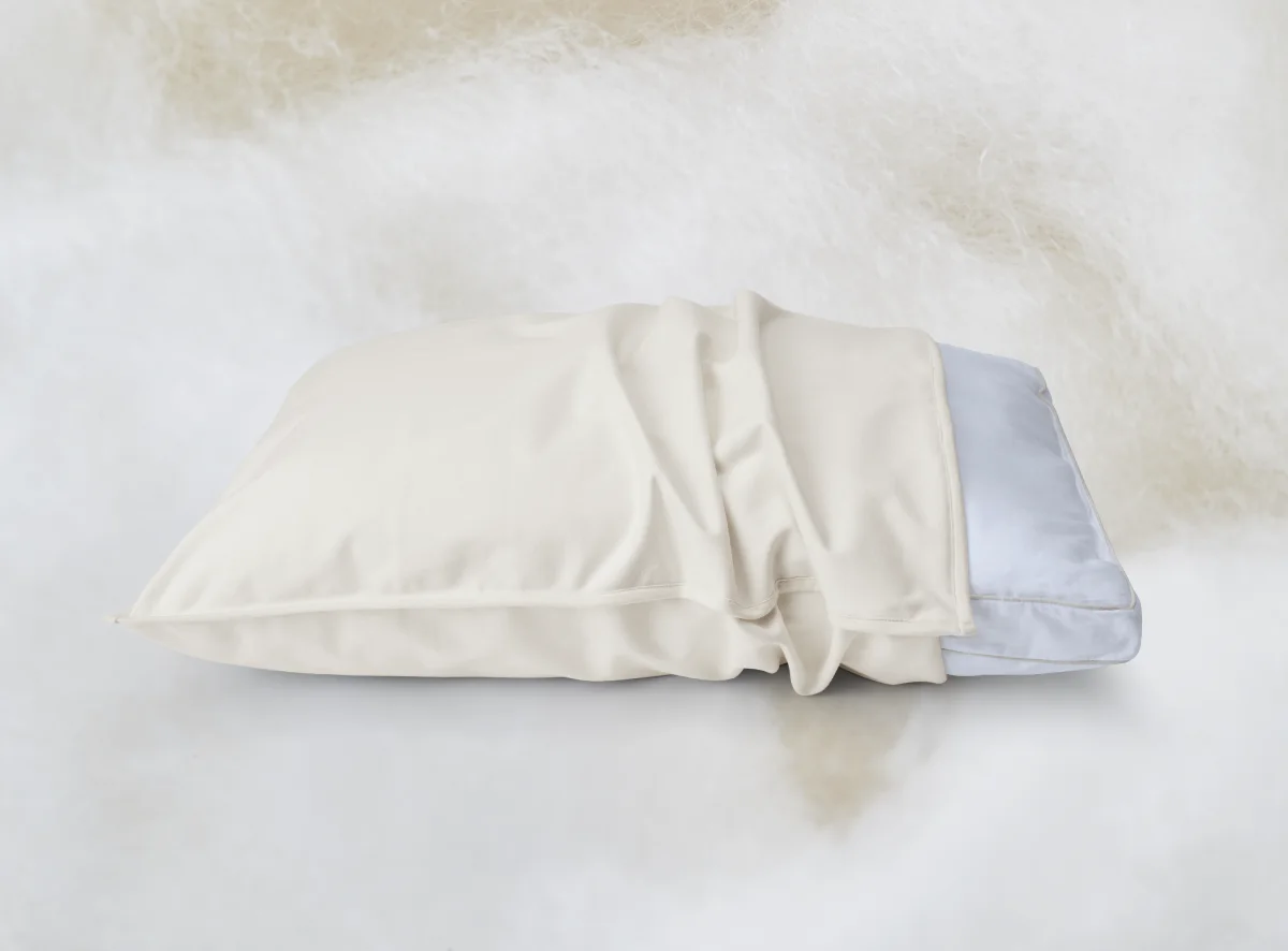 Waterproof Pillow Protector thumbnail 2